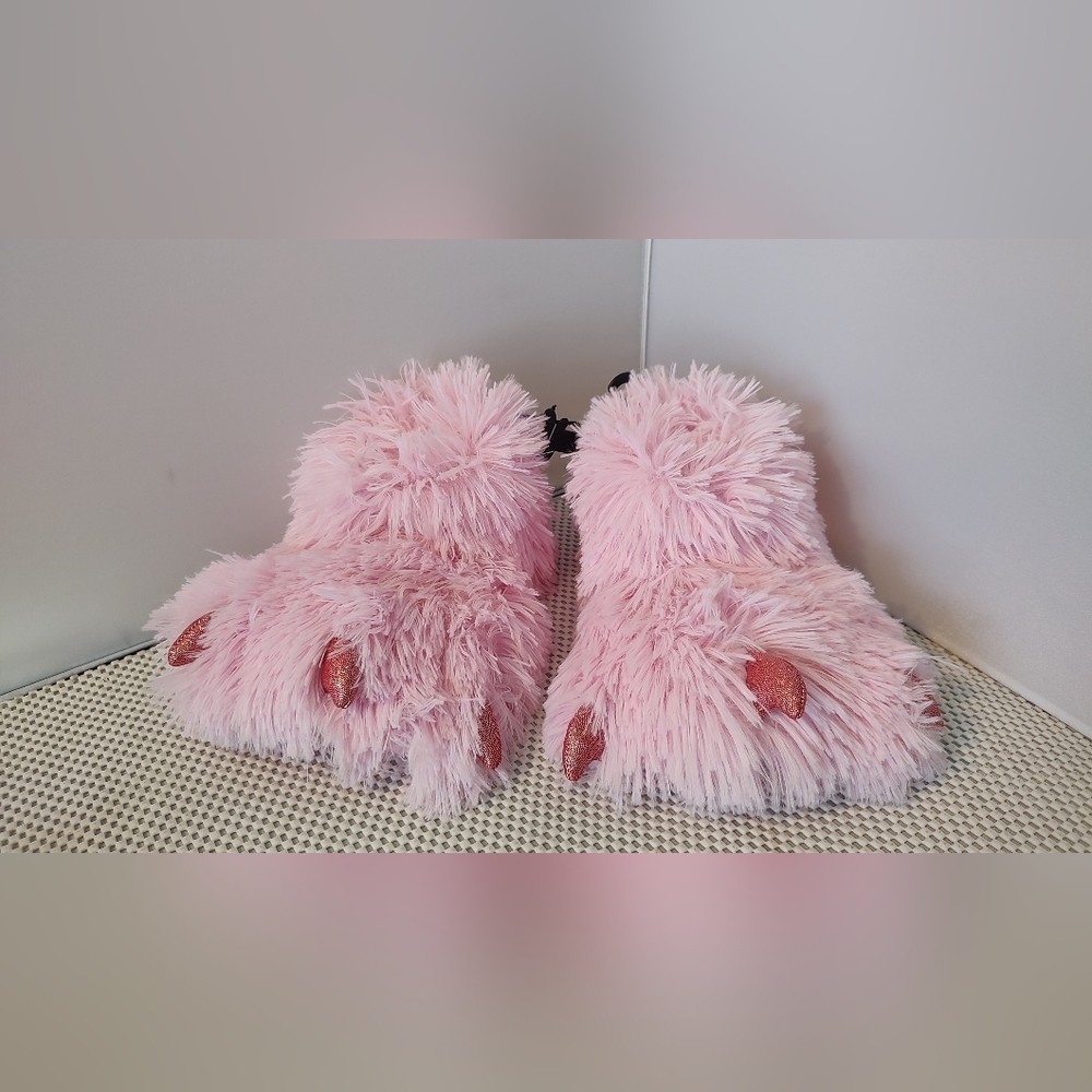 Wonder Nation Little Girl Size 13/1 Monster Claw Slippers Pink Plush NWT